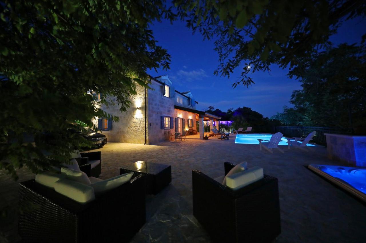Mare Villa