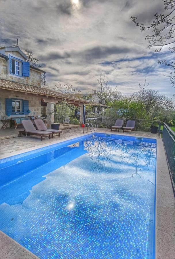 Mare Villa *
