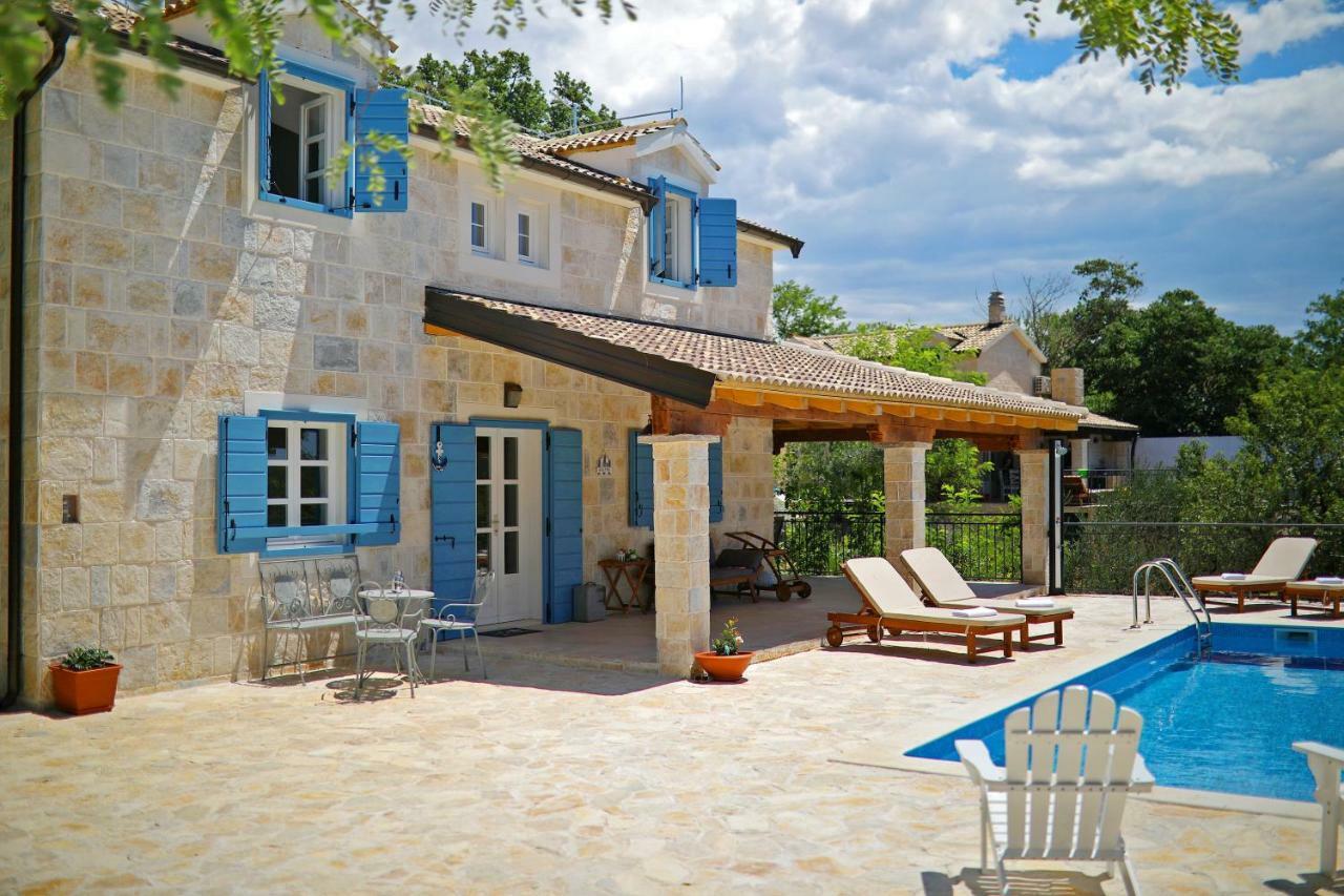 Mare Villa